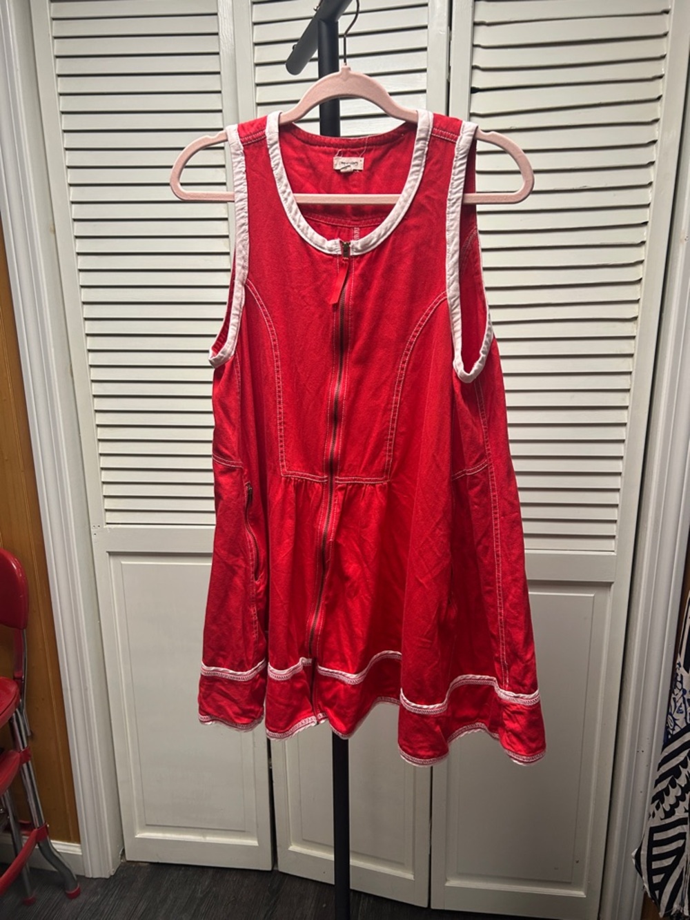 Nwot Pilcro Cream Dress with Dark Green Stitching and Pink Trim - Picture 9 of 10